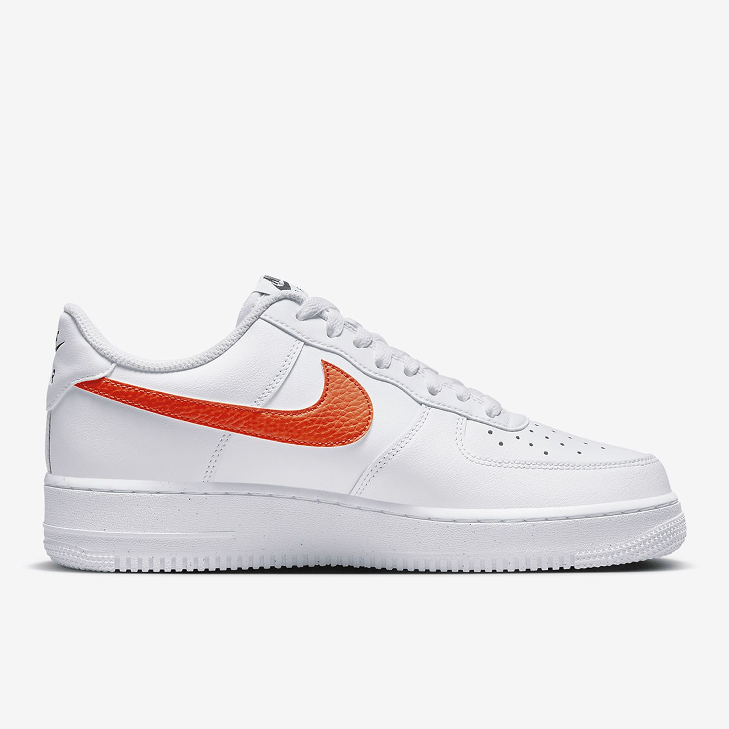 حذاء Nike الأصلي AIR FORCE 1 ' - مراجعة Nike Shoes Air Force 1 وسعره
